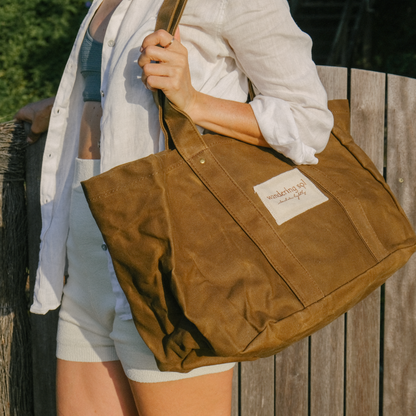 THE GRANDE RECYCLED WAXED CANVAS BAG