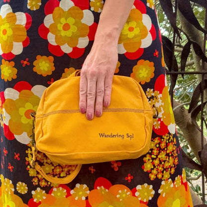 Wandering Sol Crossbody Clutch in Wattle